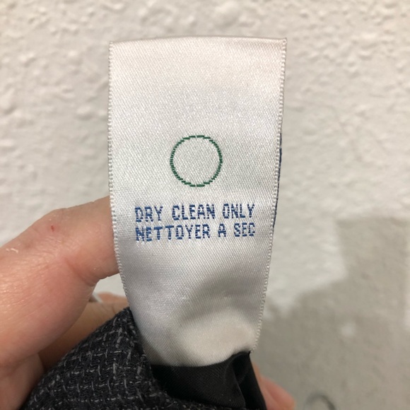 Pencil Skirt with Ruffle - Picture 4 of 5